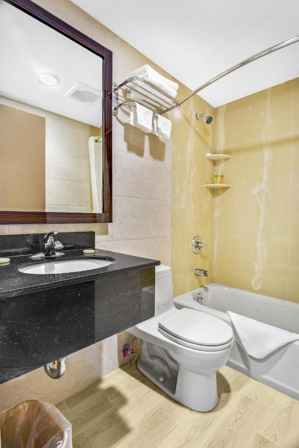 Brooklyn Broadway Hotel 뉴욕 외부 사진